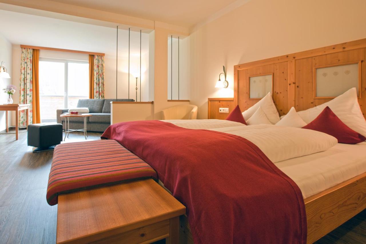 Hotel Truyenhof Ried im Oberinntal Esterno foto