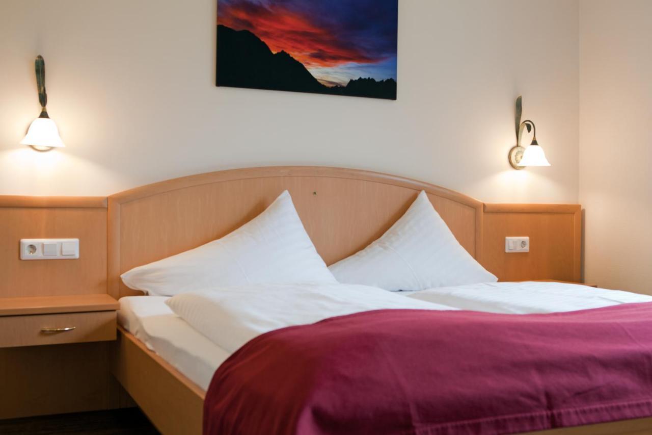 Hotel Truyenhof Ried im Oberinntal Esterno foto