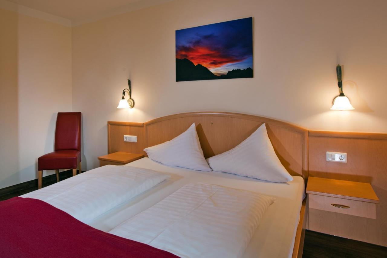 Hotel Truyenhof Ried im Oberinntal Esterno foto