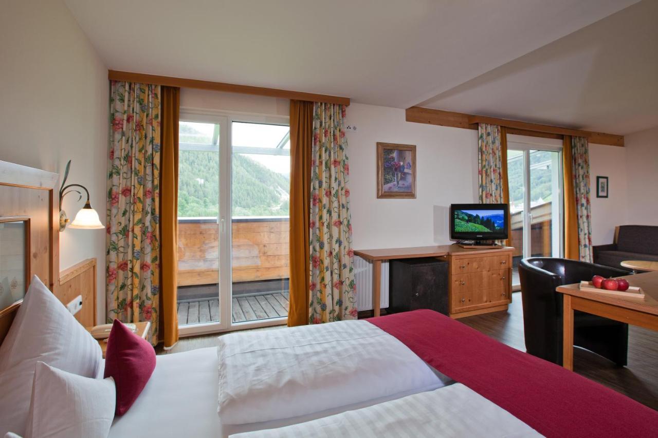 Hotel Truyenhof Ried im Oberinntal Esterno foto
