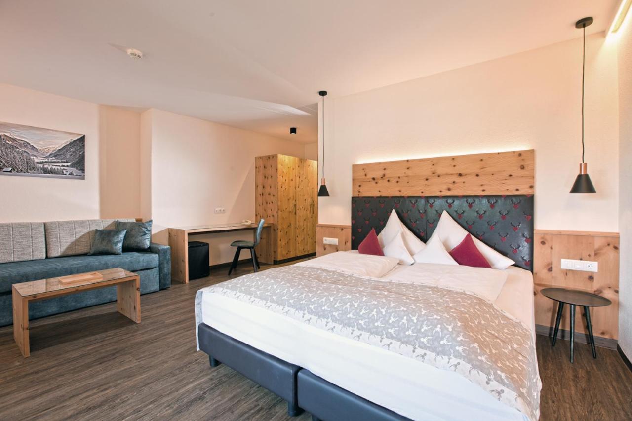 Hotel Truyenhof Ried im Oberinntal Esterno foto
