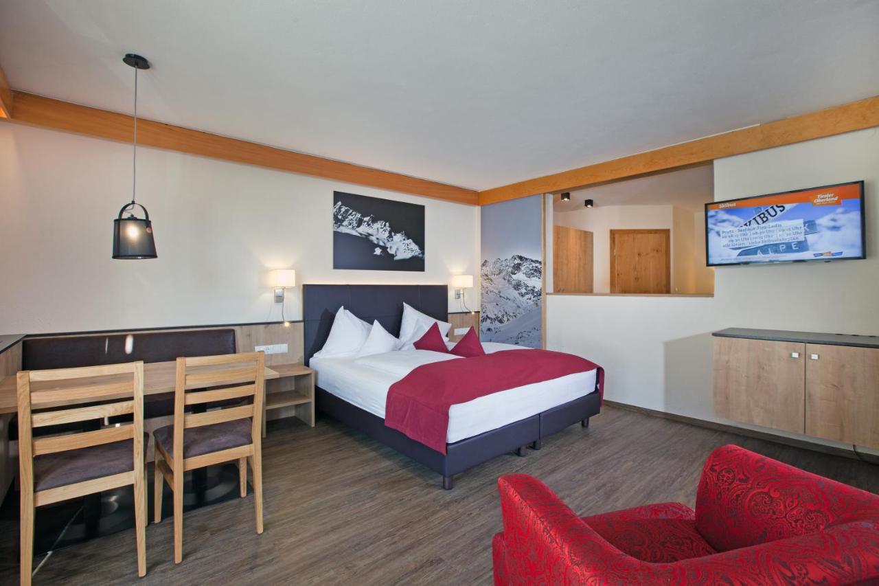Hotel Truyenhof Ried im Oberinntal Esterno foto