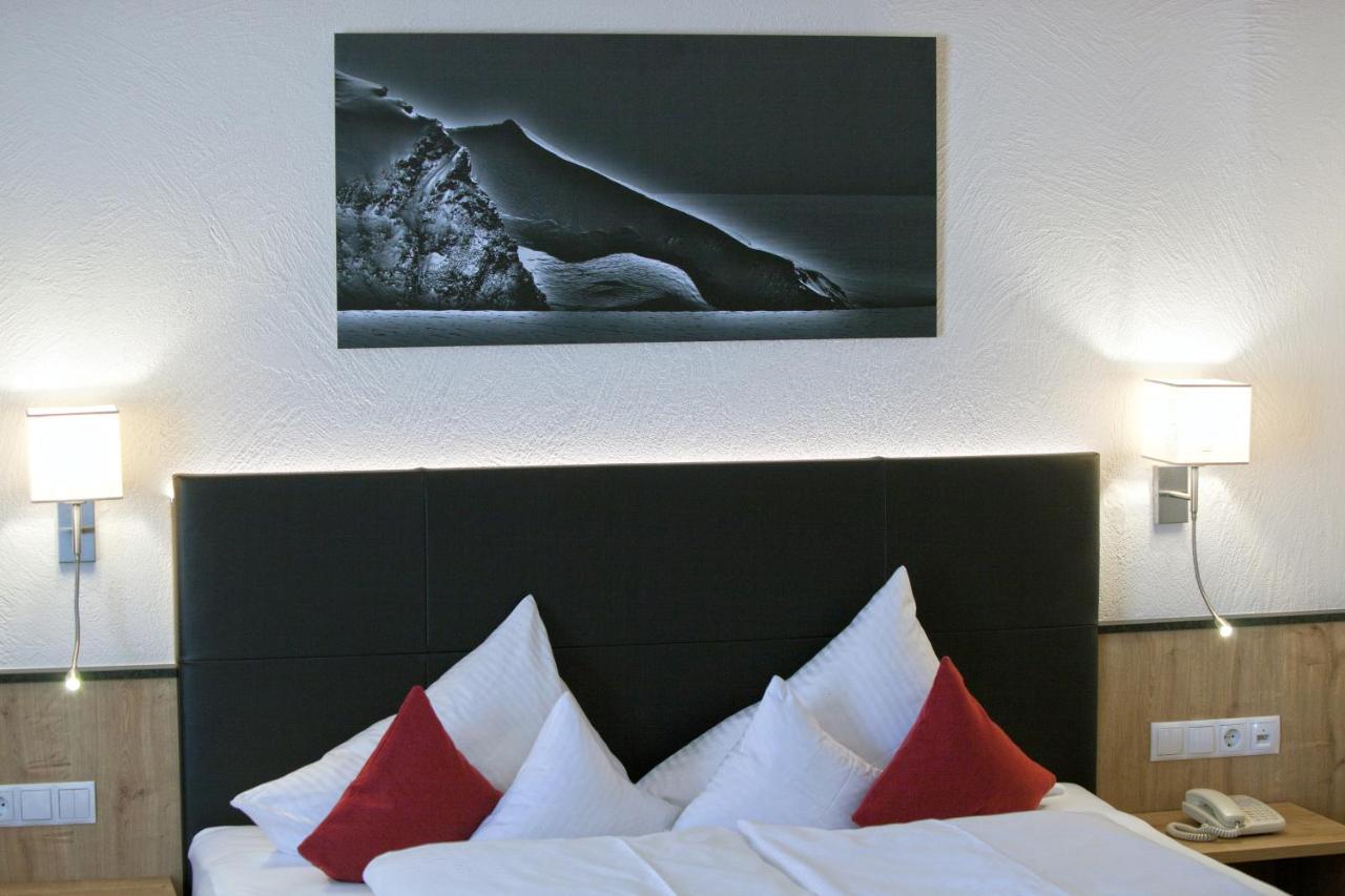 Hotel Truyenhof Ried im Oberinntal Esterno foto